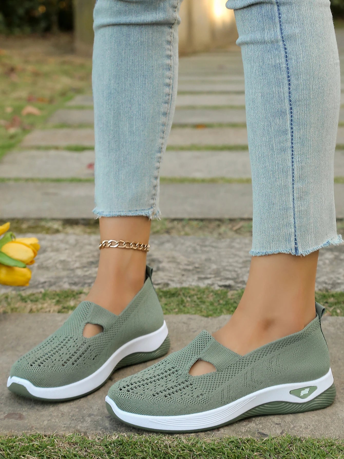 Women's shoes, women's sports shoes, summer flying woven mesh soft sole breathable sports shoes