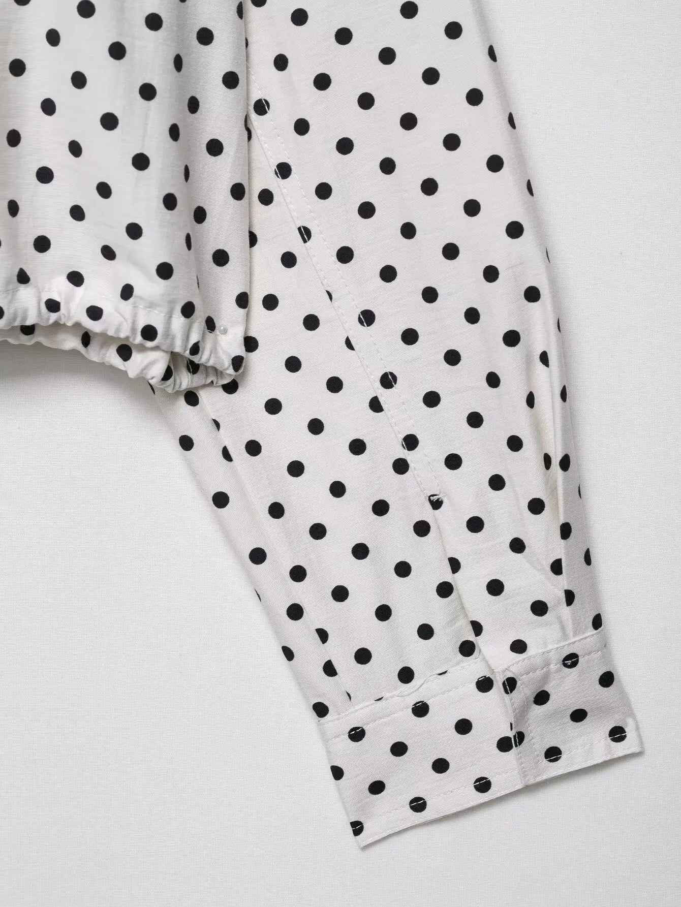 HH Woman Autumn Long Sleeves Turtleneck Zipper With Pockets Drawstring Casual Coats Women Fashion Polka Dot Printed Jacket